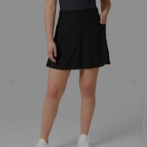32 Degrees Heat Cool Black Skort